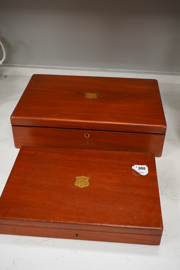 A plated bead edged part canteen of cutlery housed in two cases